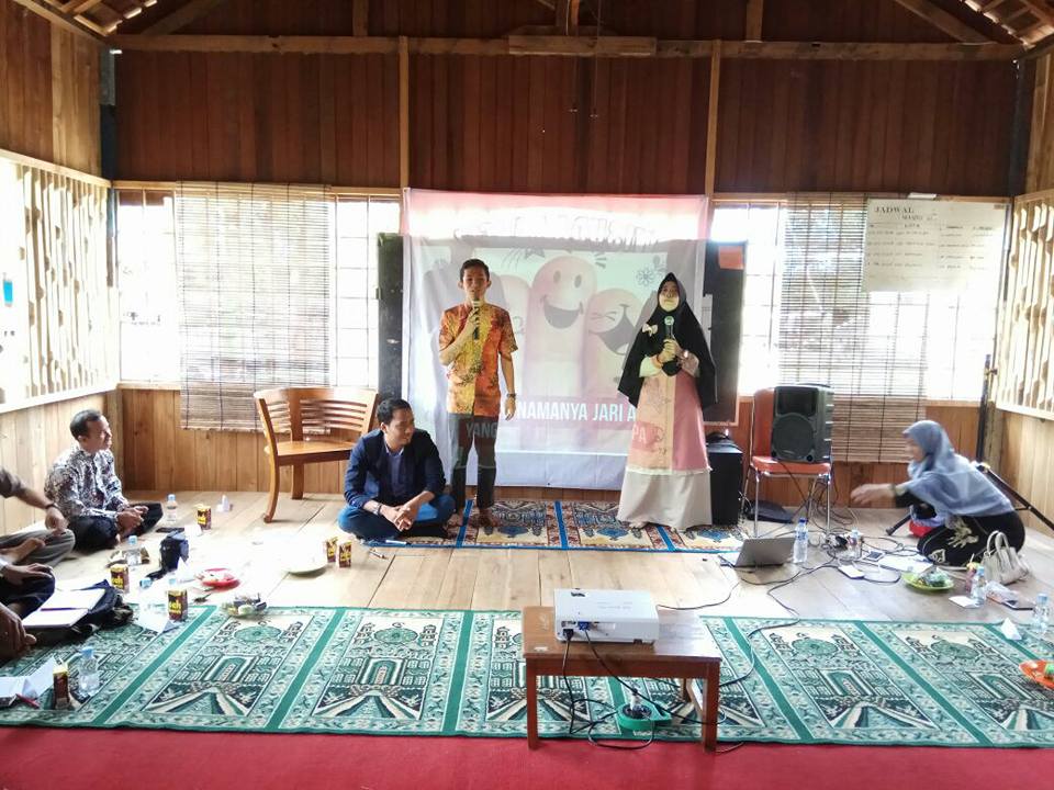 Training Guru Kreatif SD Alam Muhammadiyah Banjarbaru 2